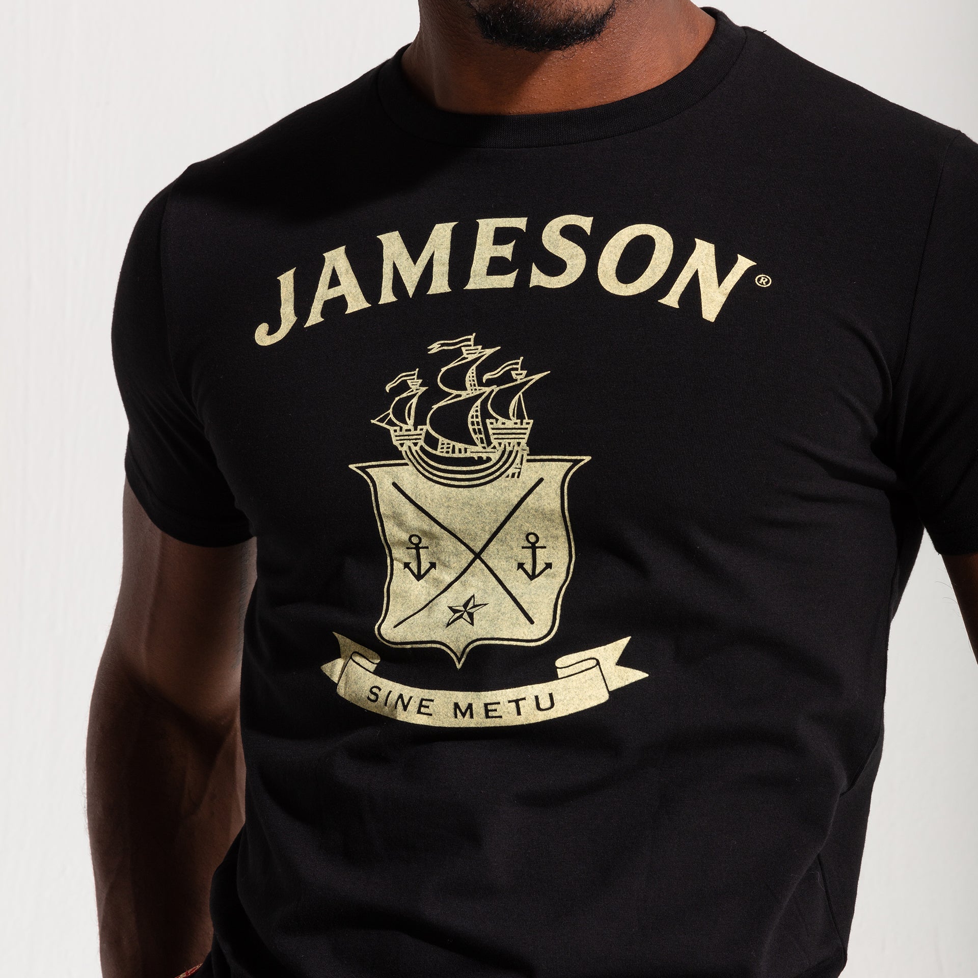 Jameson Crest T-Shirt -Black